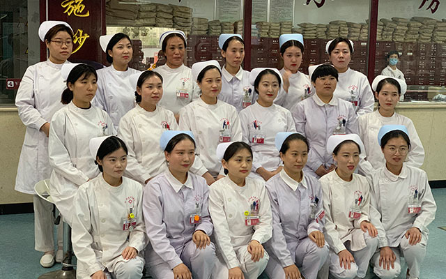 【5.12护士节】MILAN.COM举办茶话会白衣天使受表彰(图1)